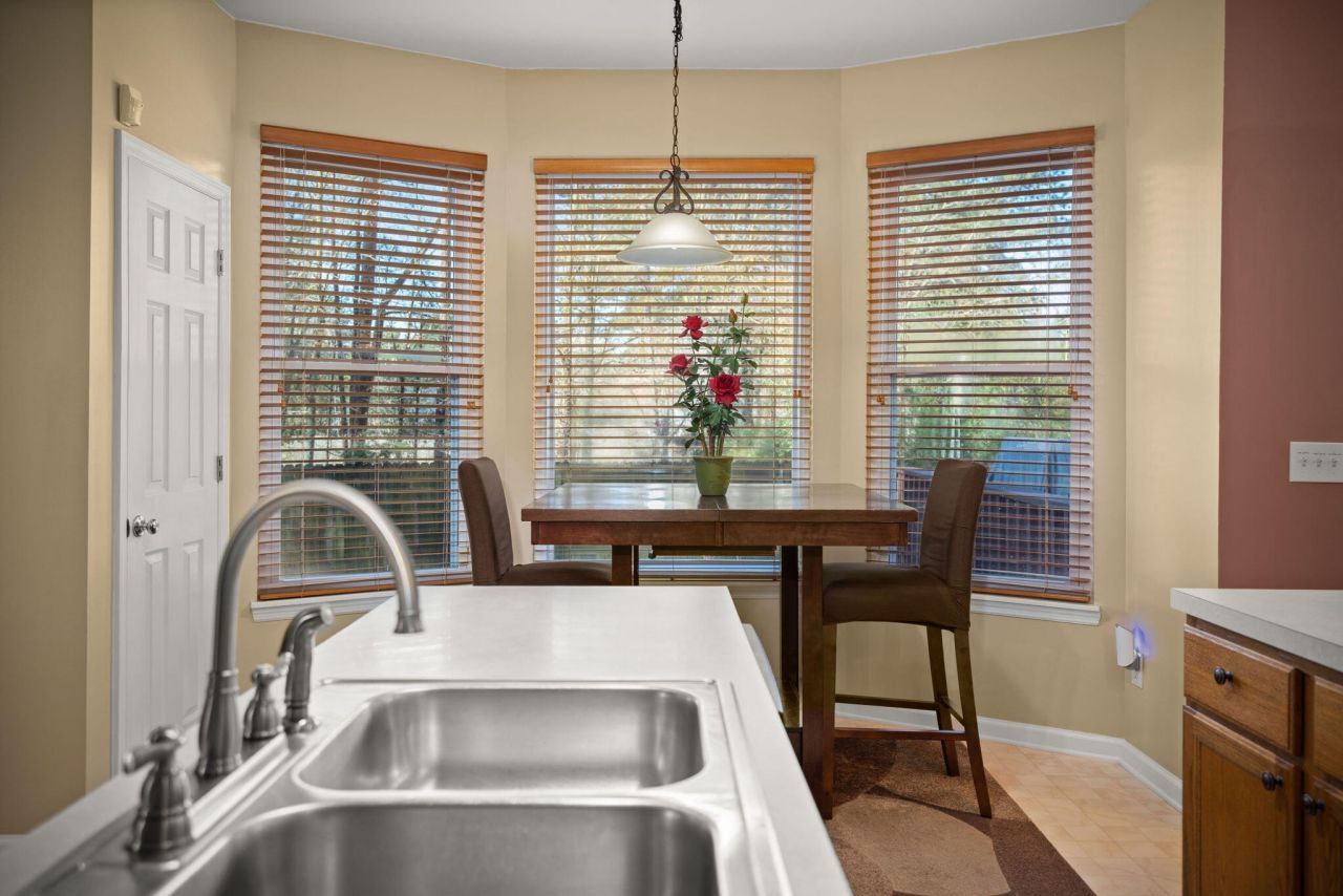 124 Evesham Drive Photo 18