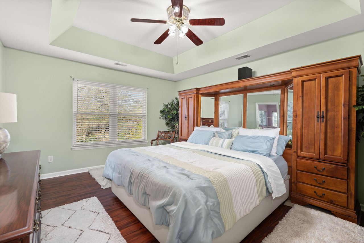 124 Evesham Drive Photo 22