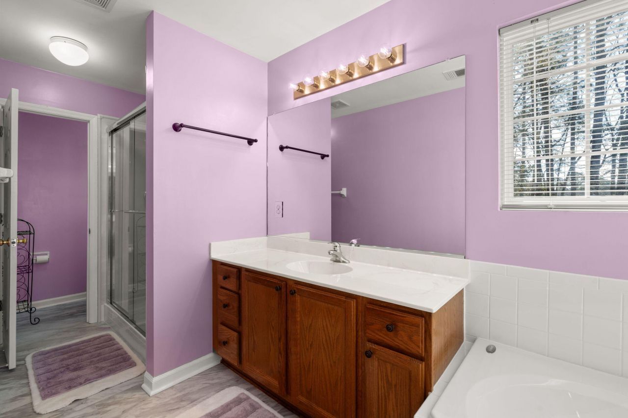 124 Evesham Drive Photo 27