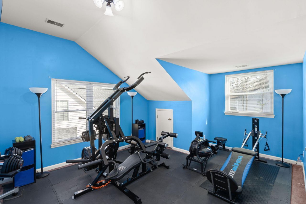 124 Evesham Drive Photo 33