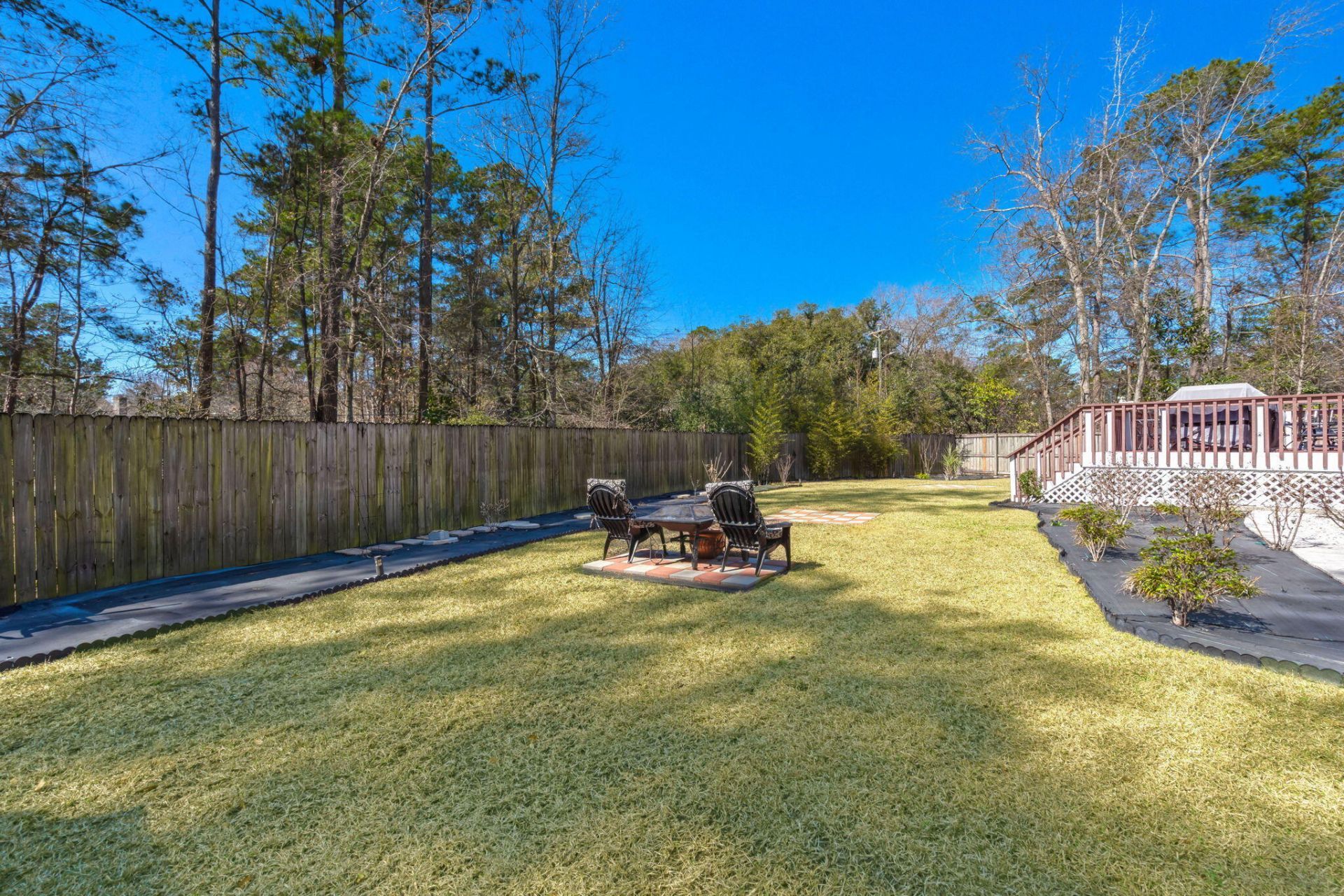 124 Evesham Drive Photo 36