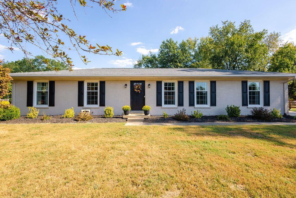 181 Peachtree Drive, Versailles, KY 40383 Main Photo