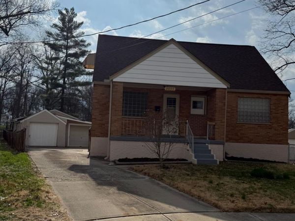 2037 Carpenter, North College Hill, OH 45239