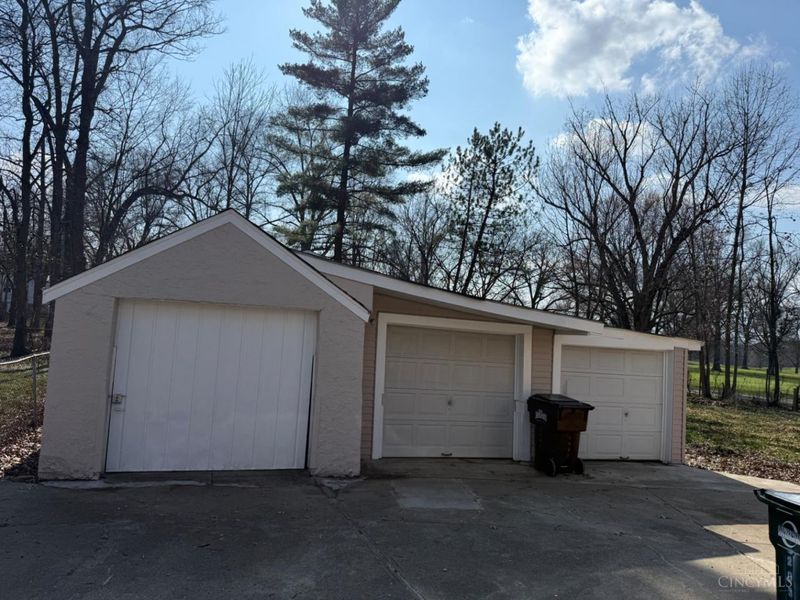 2037 Carpenter, North College Hill, OH 45239 Photo 2