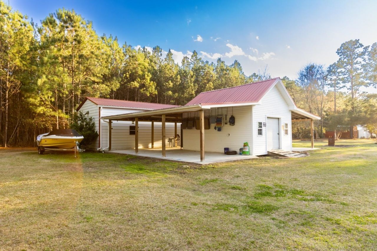 2750 Ole King St. Photo 30