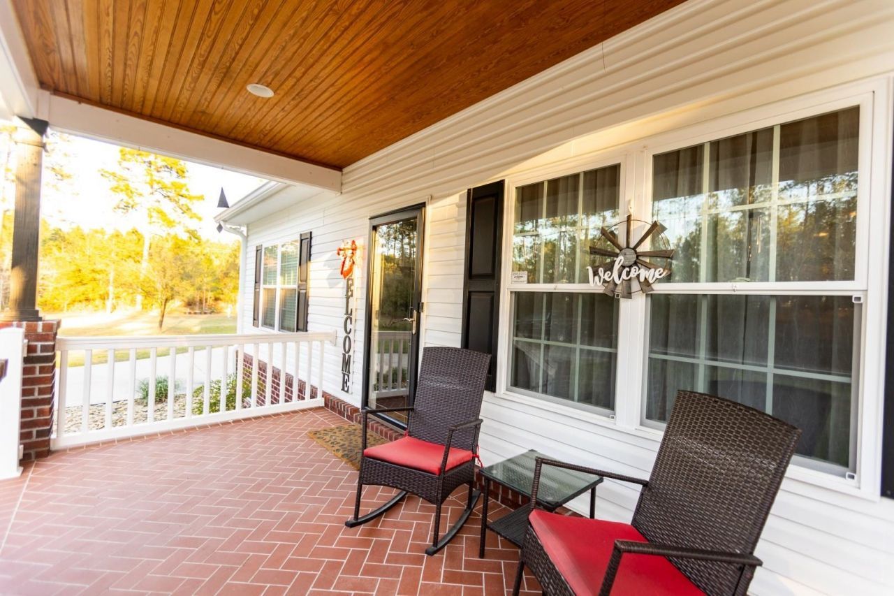 2750 Ole King St. Photo 36