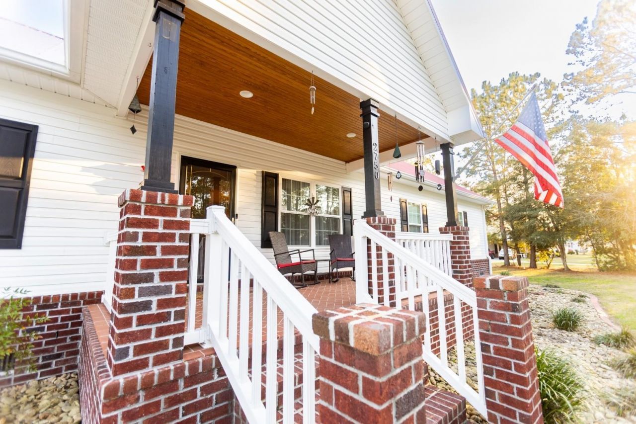 2750 Ole King St. Photo 37