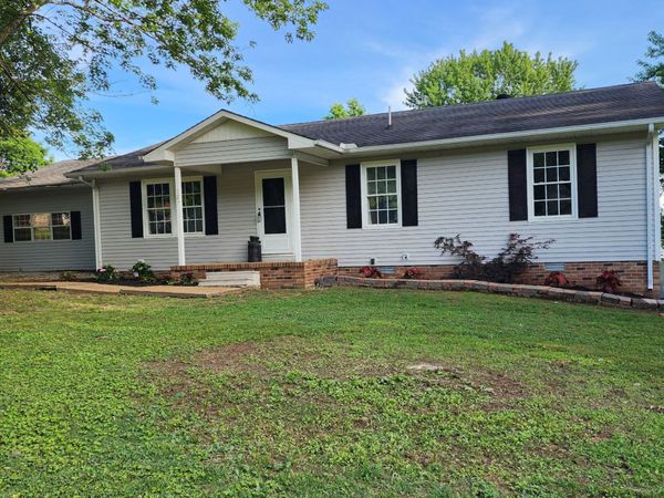 127 Michael Cir, Lawrenceburg, TN 38464