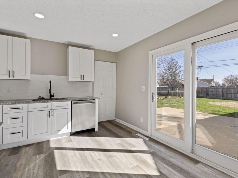 102 Redmond Road , Columbus, OH 43228 Photo 7