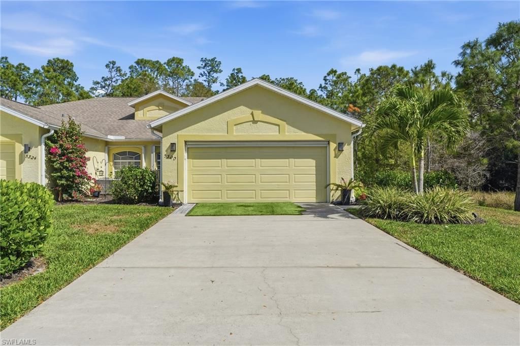 5320 Whitten Dr, Unit 46, Naples, FL 34104 Photo