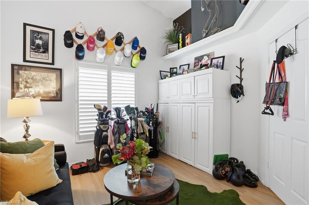 5320 Whitten Dr, Unit 46, Naples, FL 34104 Photo