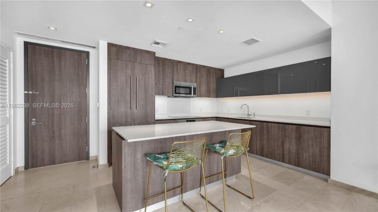 88 SW 7th St, Unit 3307, Miami, FL 33130 Photo