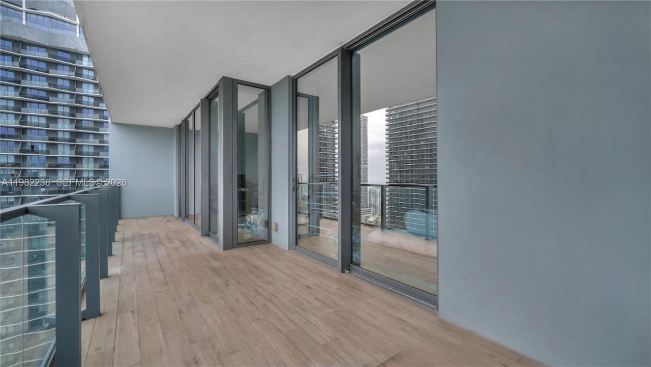 88 SW 7th St, Unit 3307, Miami, FL 33130 Photo