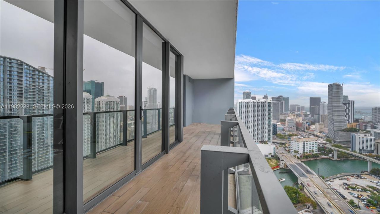 88 SW 7th St, Unit 3307, Miami, FL 33130 Photo