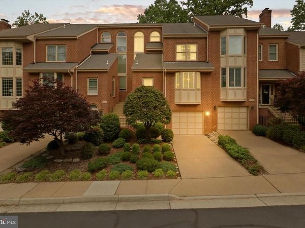 10204 ASPEN WILLOW DRIVE, FAIRFAX, VA 22032