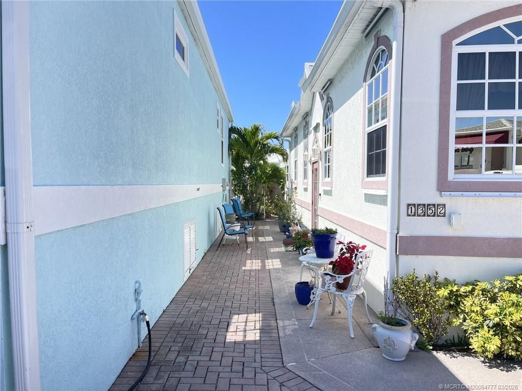 1352 Nettles Boulevard, Jensen Beach, FL 34957 Photo