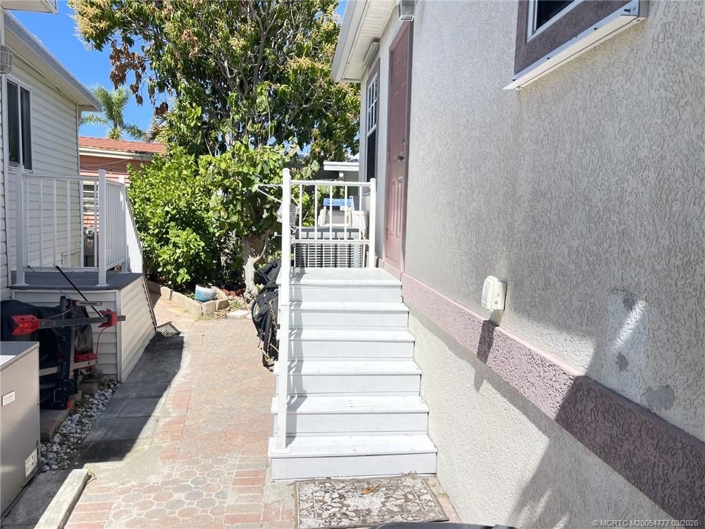 1352 Nettles Boulevard, Jensen Beach, FL 34957 Photo