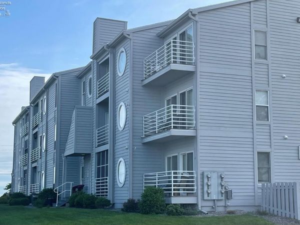 304 Clinton Reef Drive, Port Clinton, OH 43452