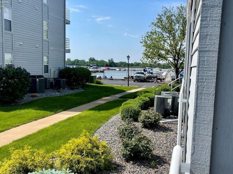 304 Clinton Reef Drive, Port Clinton, OH 43452 Photo 3