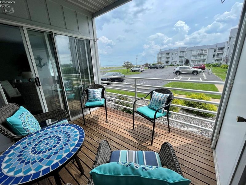 304 Clinton Reef Drive, Port Clinton, OH 43452 Photo 7