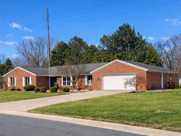 38 Glendale Avenue, Fremont, OH 43420