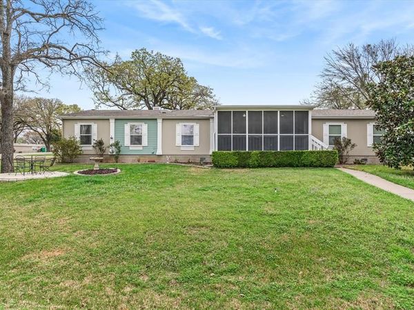 10165 Northlake Circle , Kemp, TX 75143