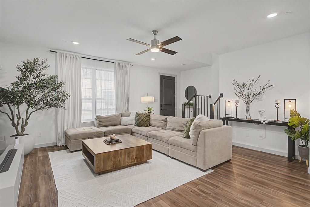 665 Vista Oaks Road, Lewisville, TX 75067 Main Photo