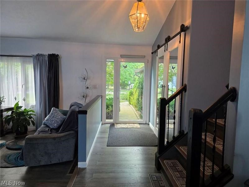 6771 Wood Creek Drive, Middleburg Heights, OH 44130 Photo 4