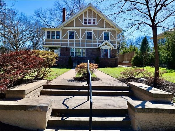 801 W 56th Street, Kansas City, MO 64113