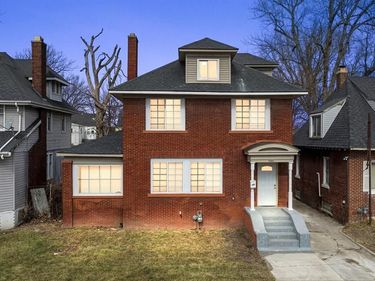 2220 Collingwood Street , Detroit, MI 48206