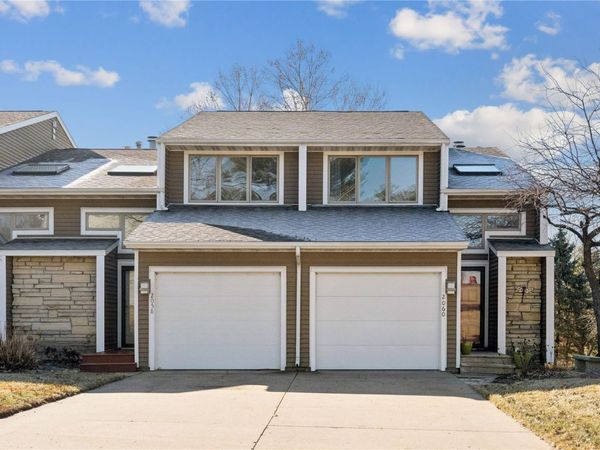 2060 Holiday Road, Coralville, IA 52241