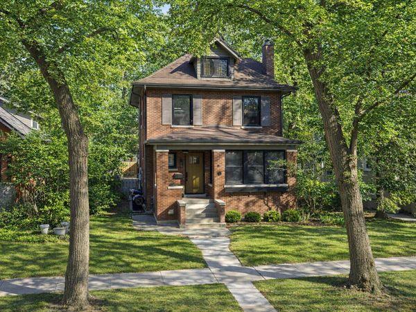 833 Lincoln Street, Evanston, IL 60201