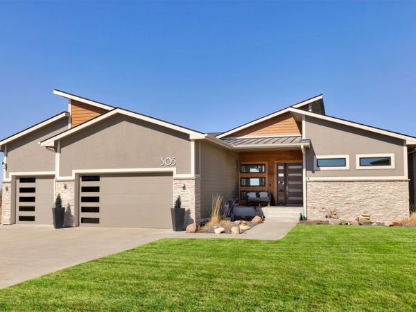 505 NE Dellwood Court, Waukee, IA 50263