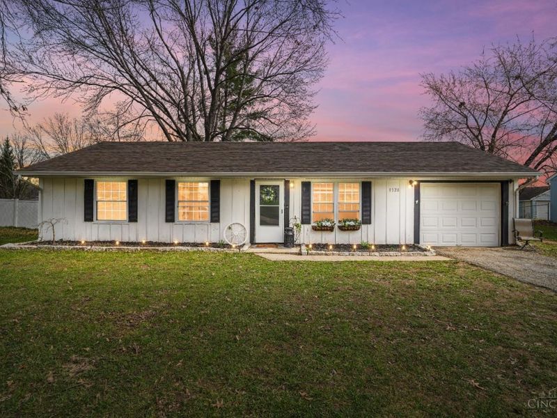 1528 W Meadowbrook Drive, Loveland, OH 45140 Photo 1