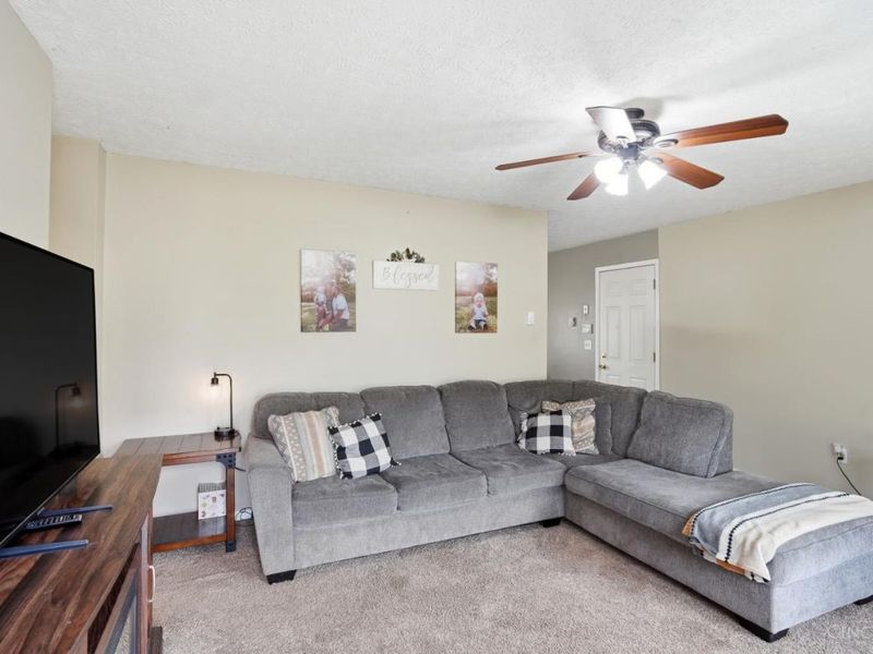 1528 W Meadowbrook Drive, Loveland, OH 45140 Photo 10