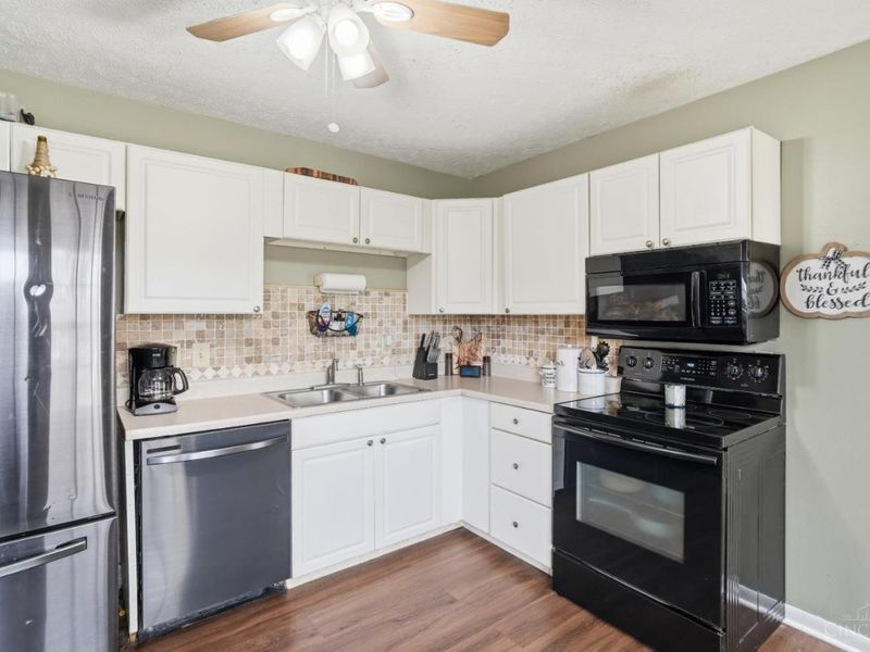 1528 W Meadowbrook Drive, Loveland, OH 45140 Photo 13