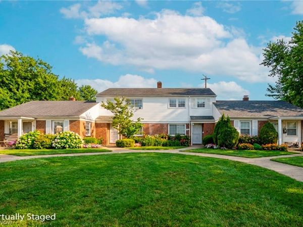 308 Buckner Drive, Unit 204, Euclid, OH 44123