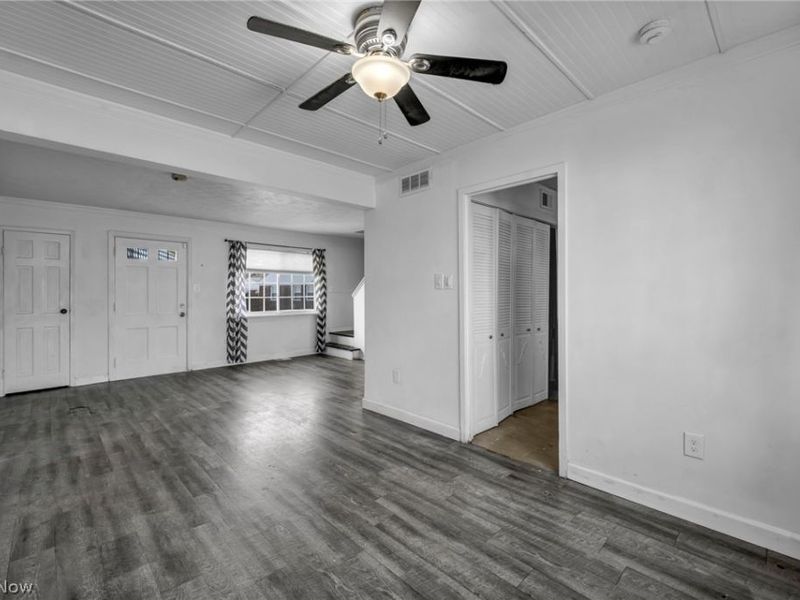 308 Buckner Drive, Unit 204, Euclid, OH 44123 Photo 3