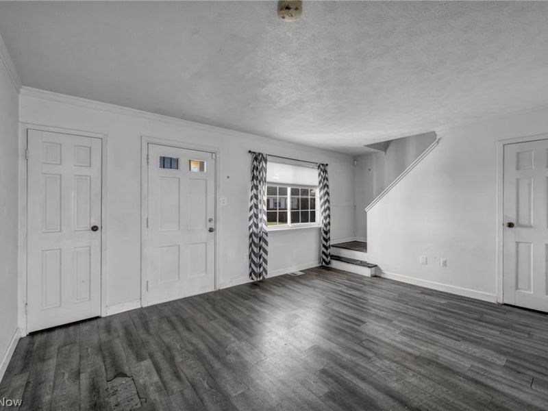 308 Buckner Drive, Unit 204, Euclid, OH 44123 Photo 4