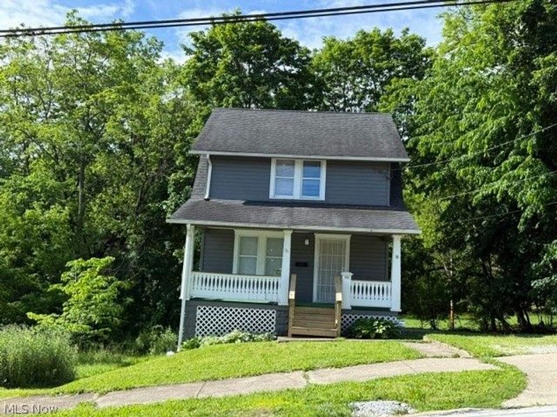 692 W Thornton Street, Akron, OH 44307 Photo 2