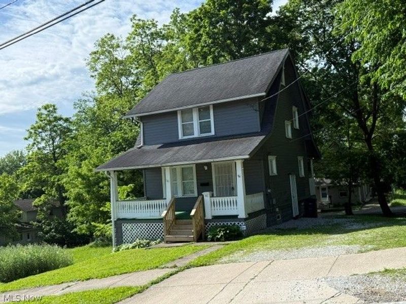 692 W Thornton Street, Akron, OH 44307 Photo 3