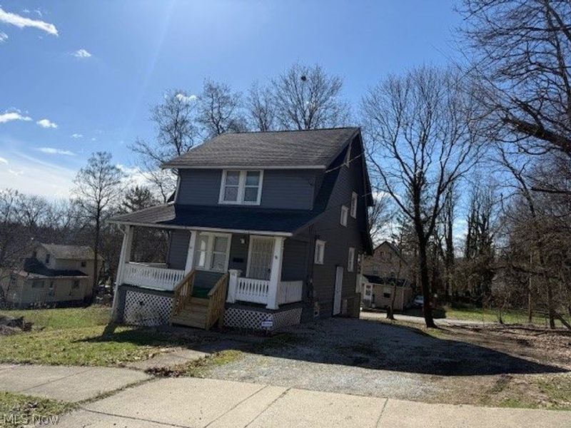 692 W Thornton Street, Akron, OH 44307 Photo 3