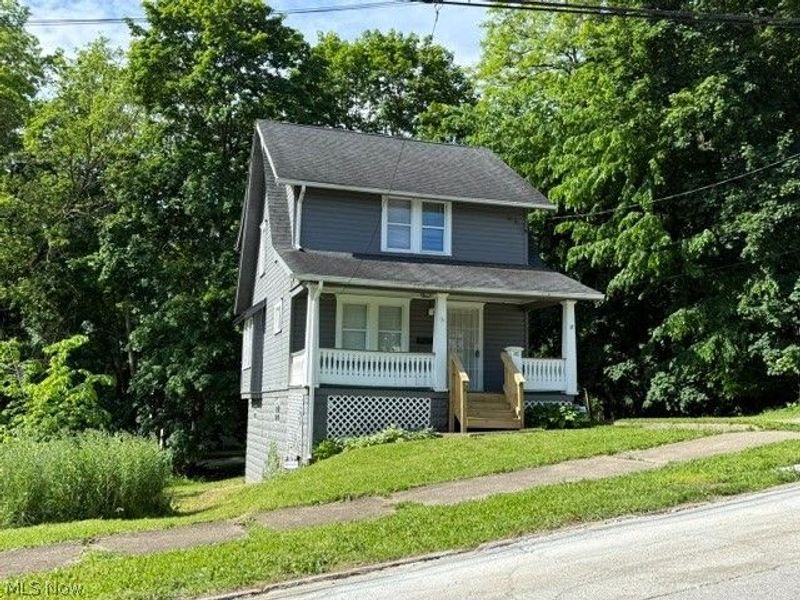 692 W Thornton Street, Akron, OH 44307 Photo 4