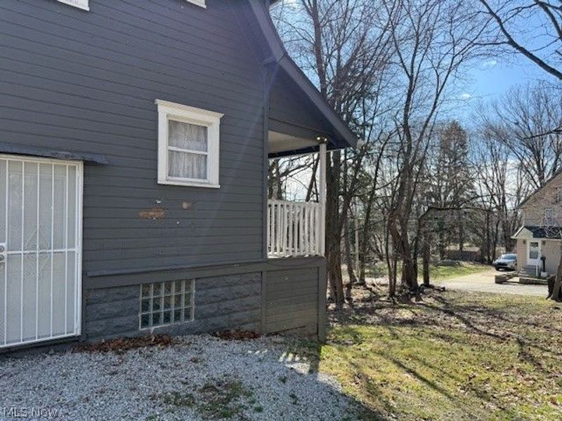 692 W Thornton Street, Akron, OH 44307 Photo 4