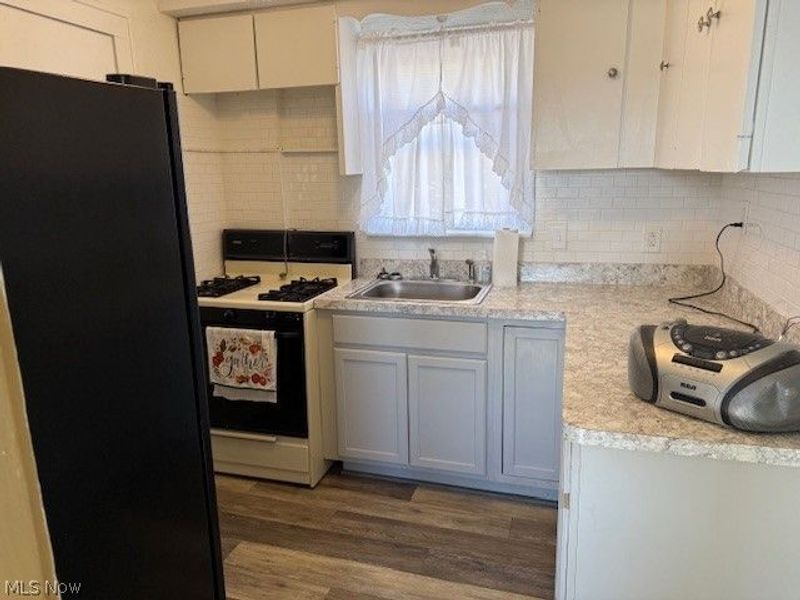 692 W Thornton Street, Akron, OH 44307 Photo 7