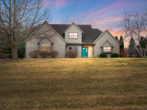 4075 WEXFORD CIRCLE S, Richfield, WI 53076