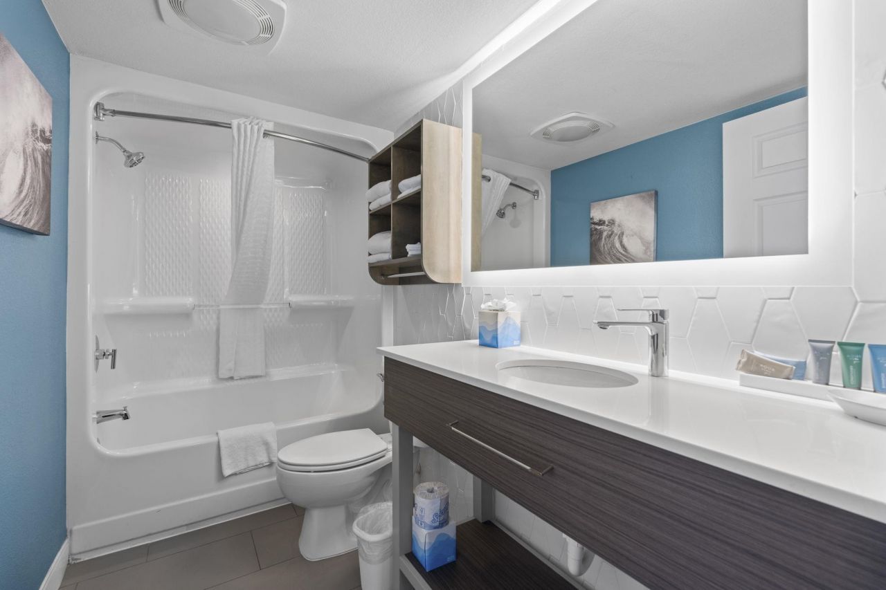 2004 N Ocean Blvd. Photo 19