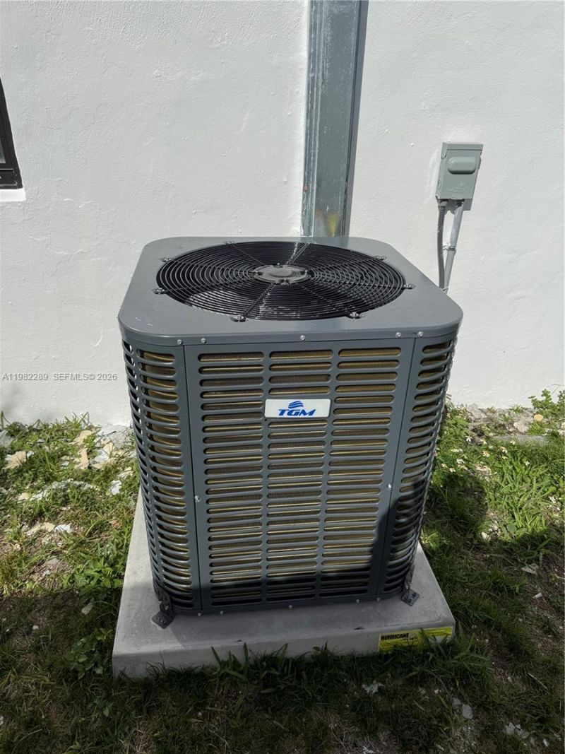 1014 W 66th St, Hialeah, FL 33012 Photo