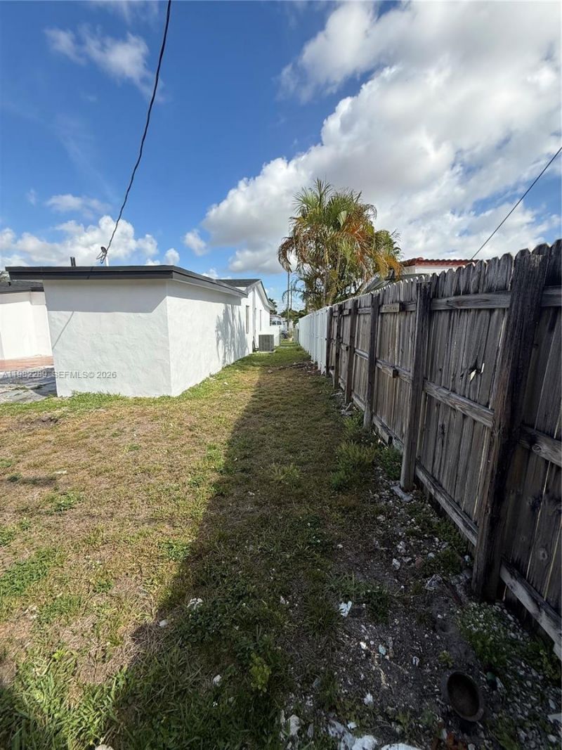 1014 W 66th St , Hialeah, FL 33012 Photo