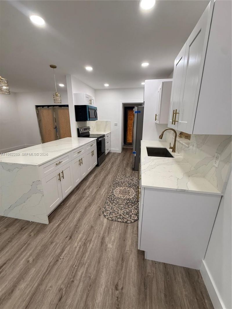 1014 W 66th St, Hialeah, FL 33012 Photo